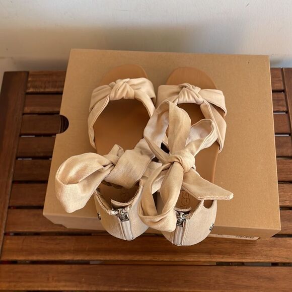 UGG Yarrow Espadrille Wedge Sandals Natural Canvas USA Women Size 10/UK 8/EU 41 - Picture 4 of 11